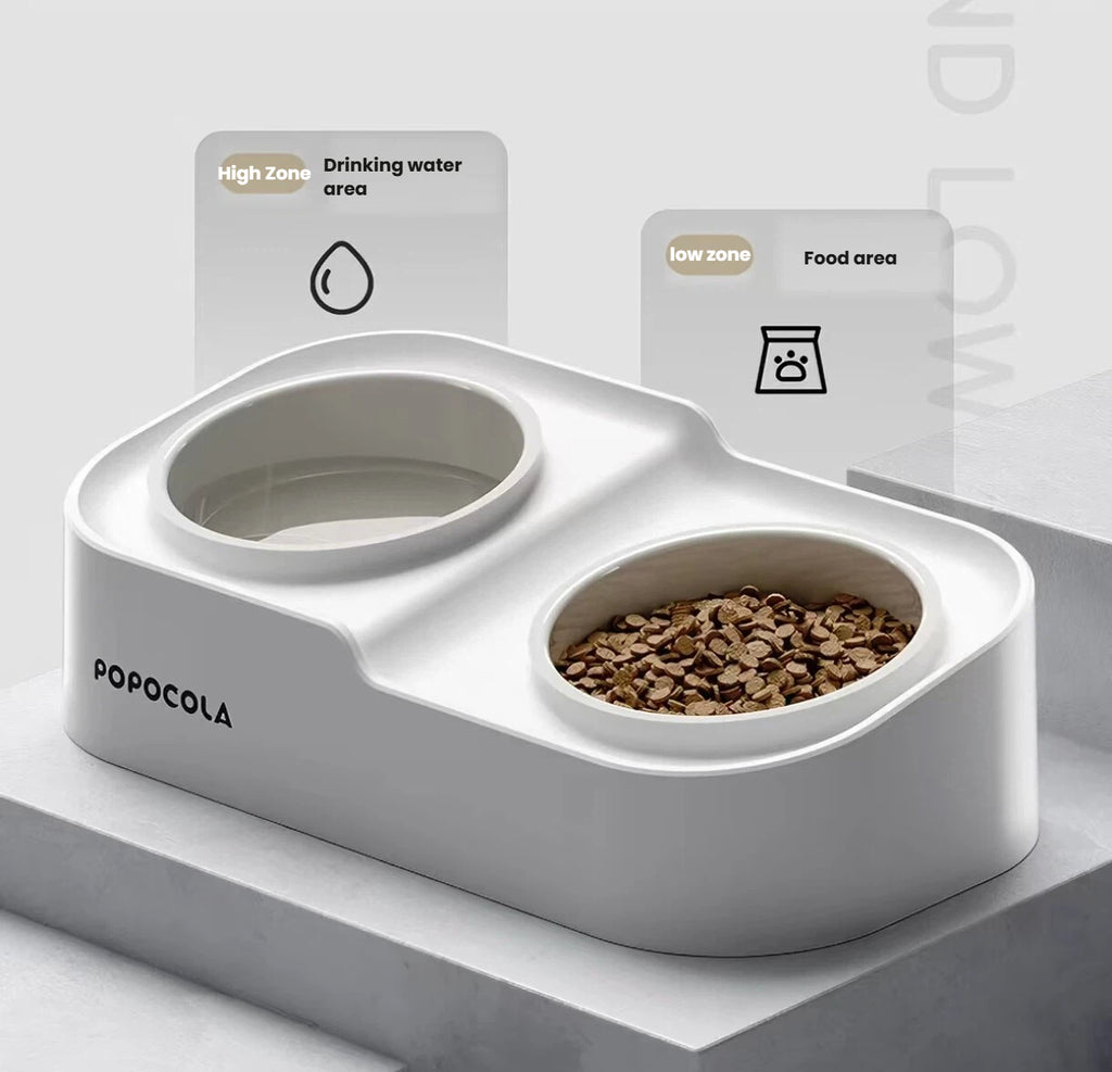 Separate food and water zones in the Popocola double ceramic bowl