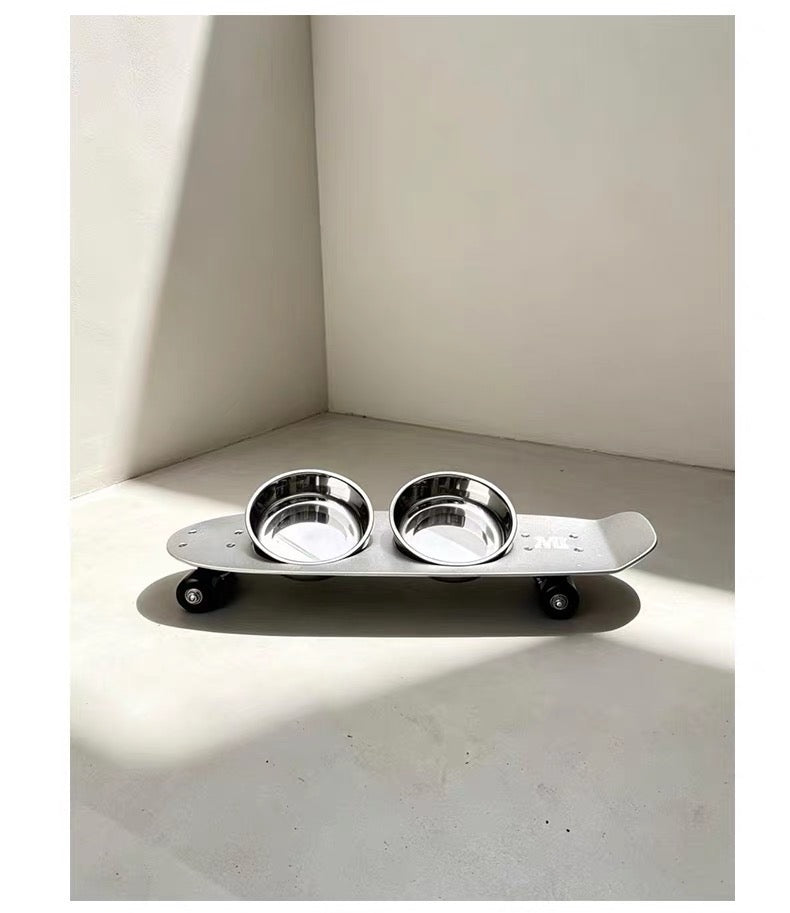 Mies Skateboard-Style Double Pet Bowls – 304 Stainless Steel Bowls with Aluminium Stand