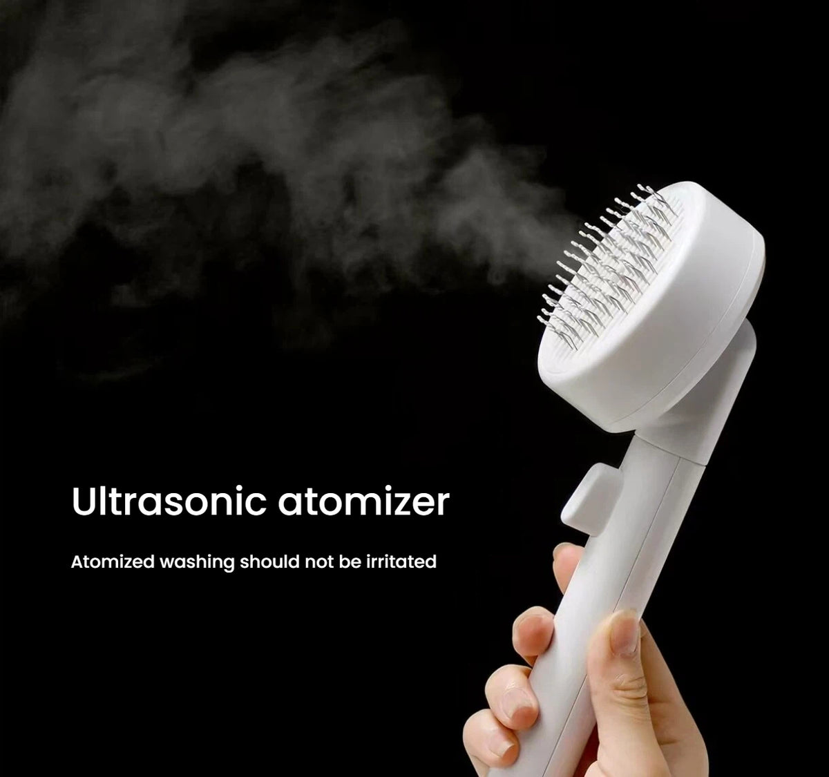 Fine mist spraying from the Miao Xiang Jia pet slicker brush