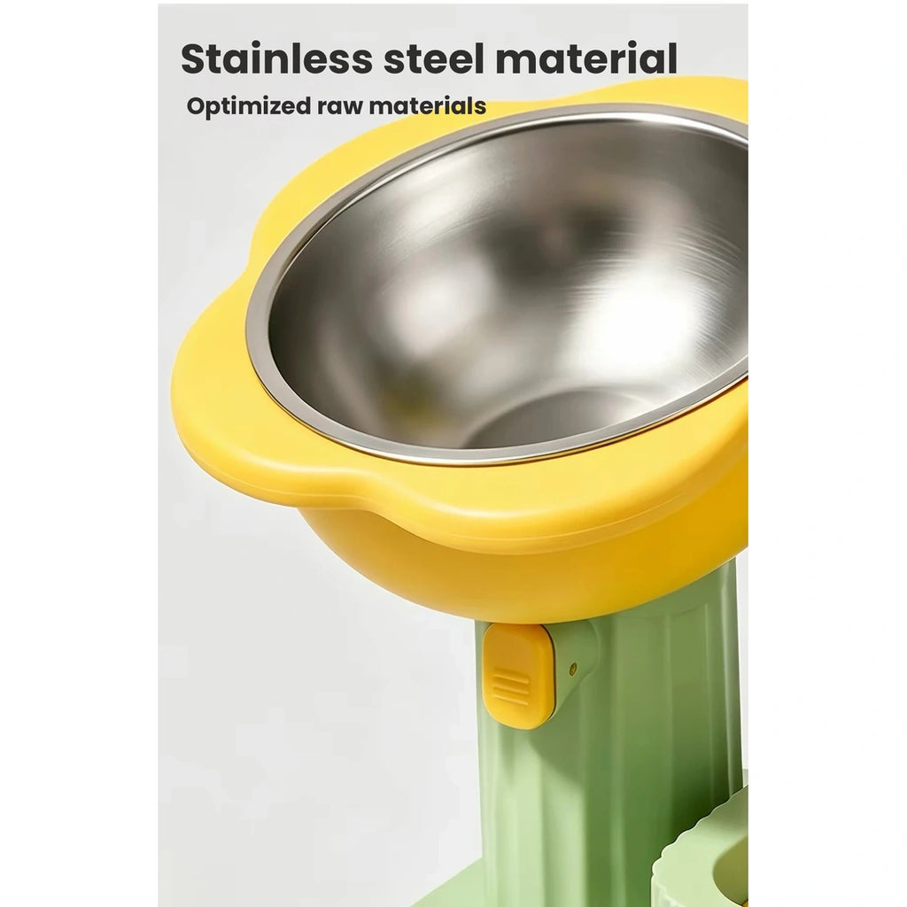 Close-up of the metal bowl in the DONGLIN feeding set