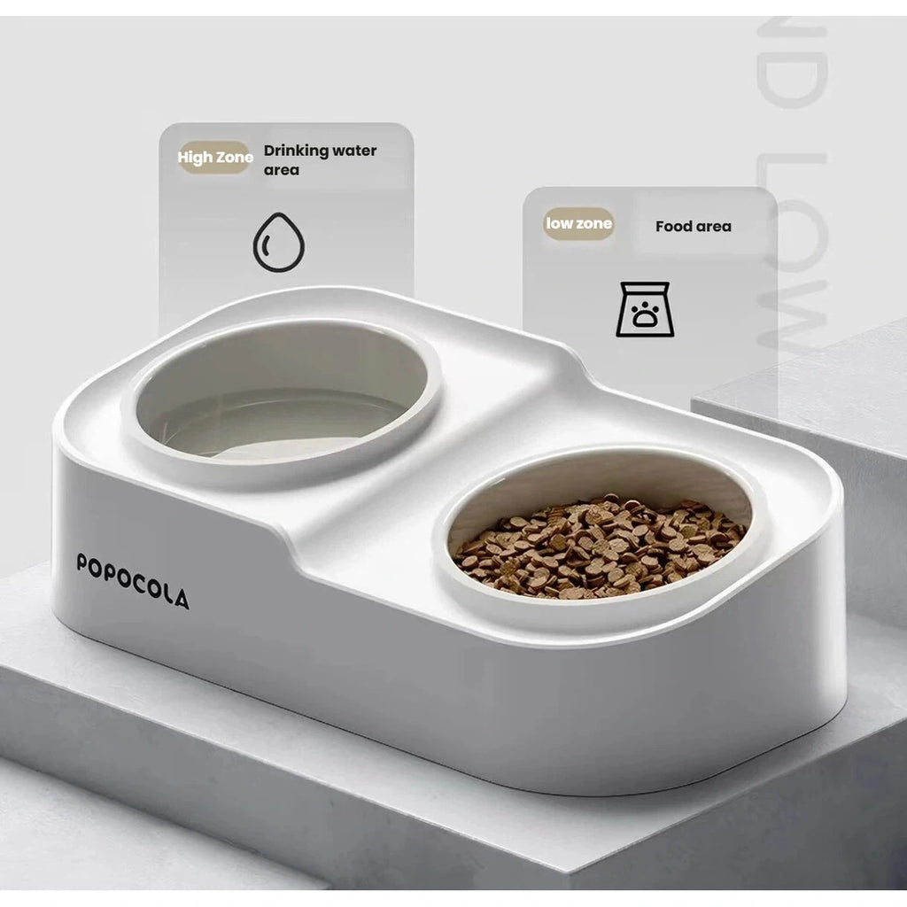 Separate food and water zones in the Popocola double ceramic bowl