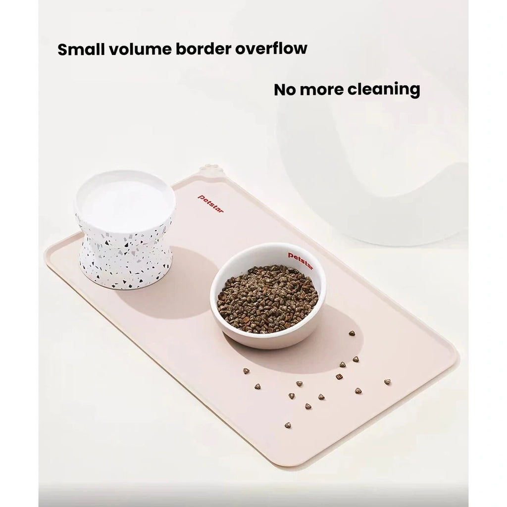 Petstar feeding mat holding two bowls, showing the raised border